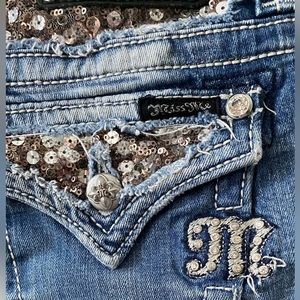 Miss Me Jeans Cuffed Capri size 27 JE5731P3